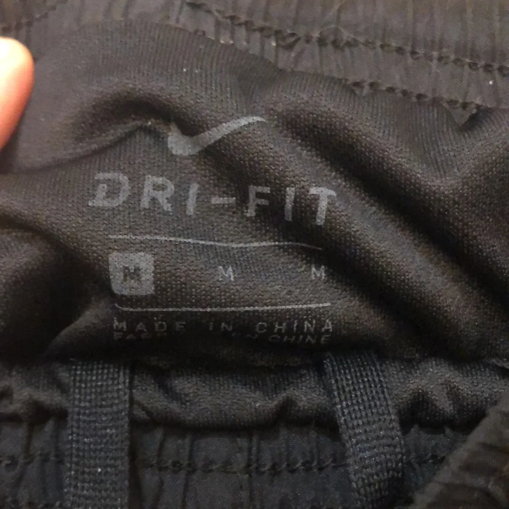 Nike Dry Fit Shorts - Picture 4 of 4
